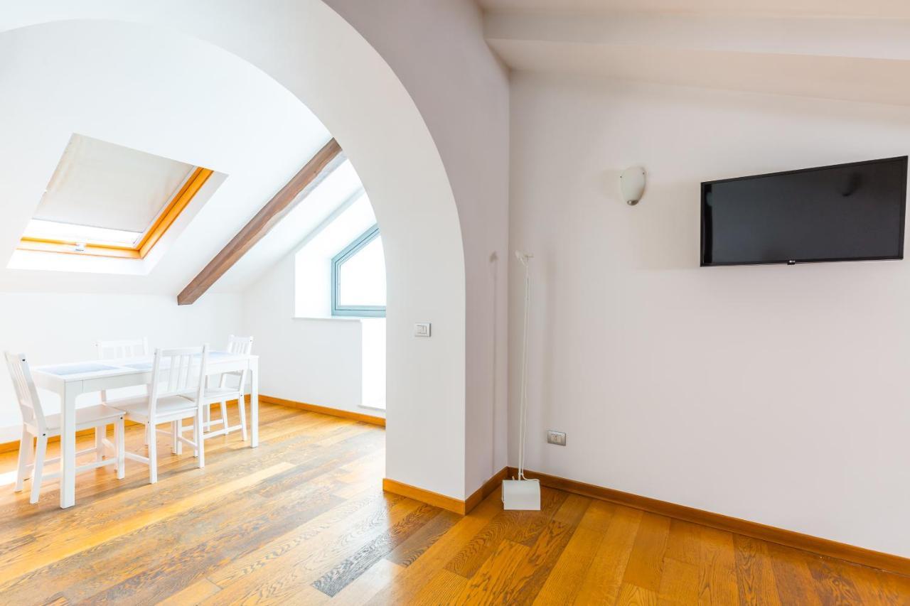 Attico Al Duomo By Napoliapartments Exteriér fotografie